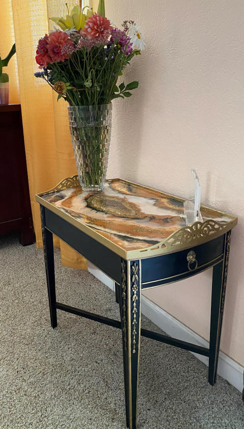 Table resin art